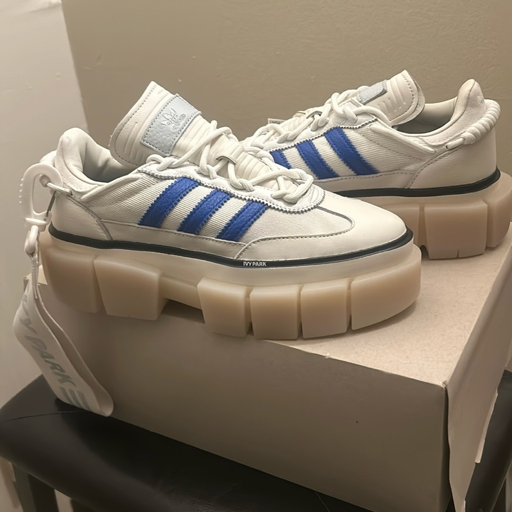 Beyonce Ivy Park Adidas. FREE SOCKS